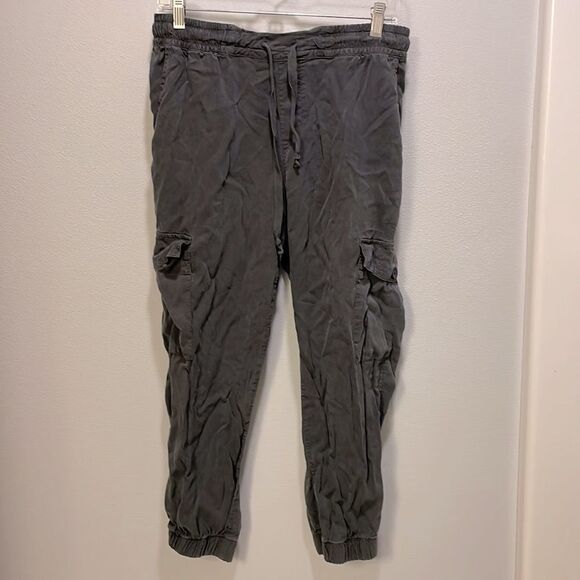 Cloth and Stone woman’s dark grey draw string pants - Picture 2 of 14